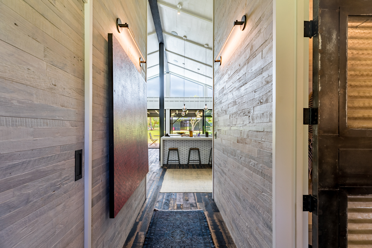 2671 Kauapea Road Kilauea, HI 96754 - Photo 5 of 30 a bathroom with a sink and a shower