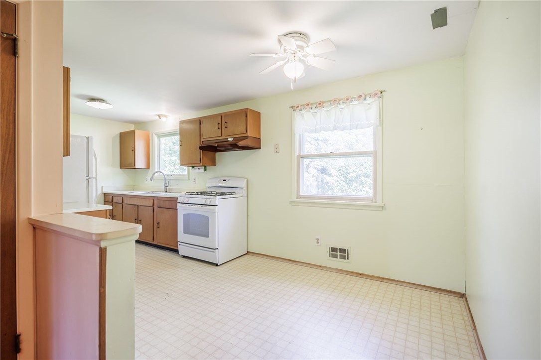 238 Cross Gates Road Greece, NY 14606 - Photo 4 of 19 Gallery Image 4