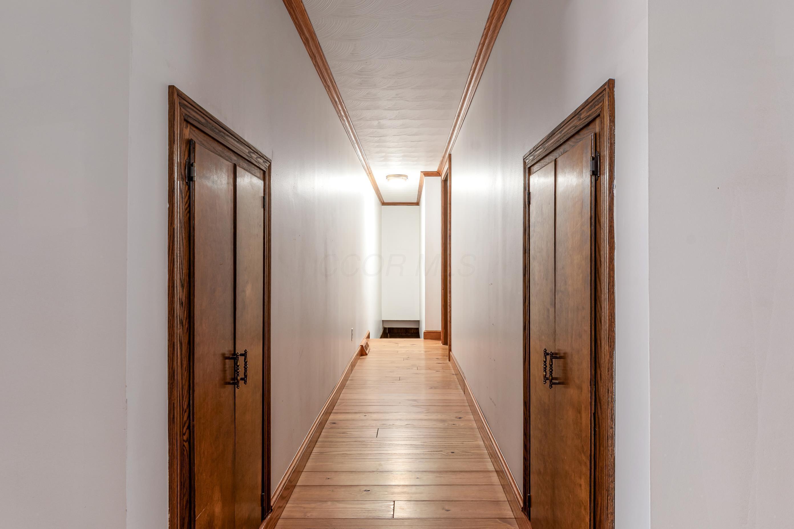 3229 Nolan Road Zanesville, OH 43701 - Photo 38 of 53 3229 Nolan-hallway 2nd floor