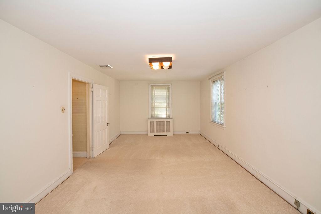 103 Waverly Road Wyncote, PA 19095 - Photo 20 of 41 an empty room with windows