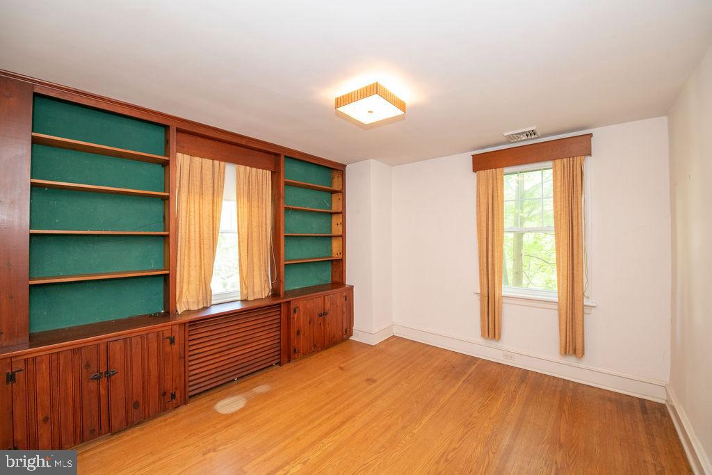 103 Waverly Road Wyncote, PA 19095 - Photo 25 of 41 a view of an empty room and window