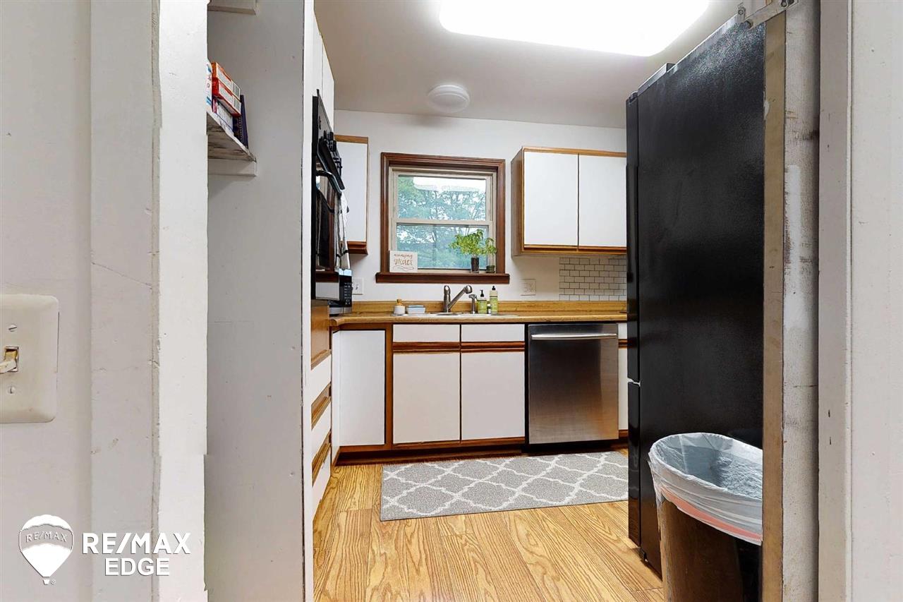 4720 Davison Road Lapeer, MI 48446 - Photo 17 of 34 50021829-16.JPG