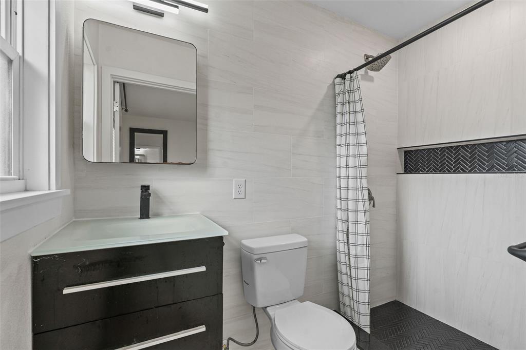 1401 Drew Street Clearwater, FL 33755 - Photo 17 of 24