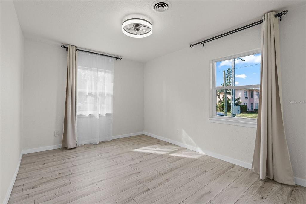 1401 Drew Street Clearwater, FL 33755 - Photo 18 of 24