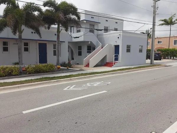 $1,350 | 1908 North Ocean Drive, Unit 3A, Hollywood, FL 33019