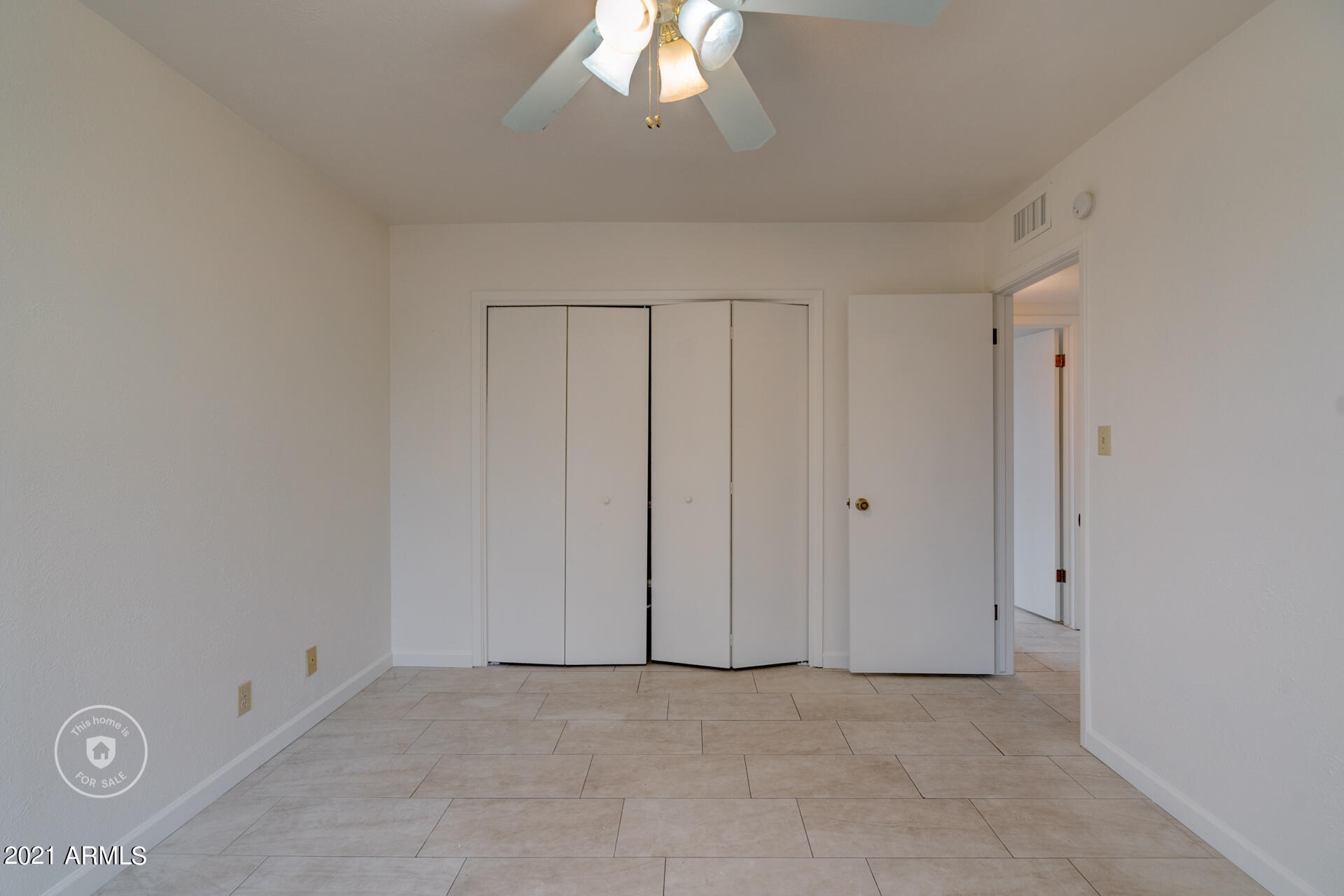 2044 West Ocotillo Road Phoenix, AZ 85015 - Photo 13 of 18 listing_12