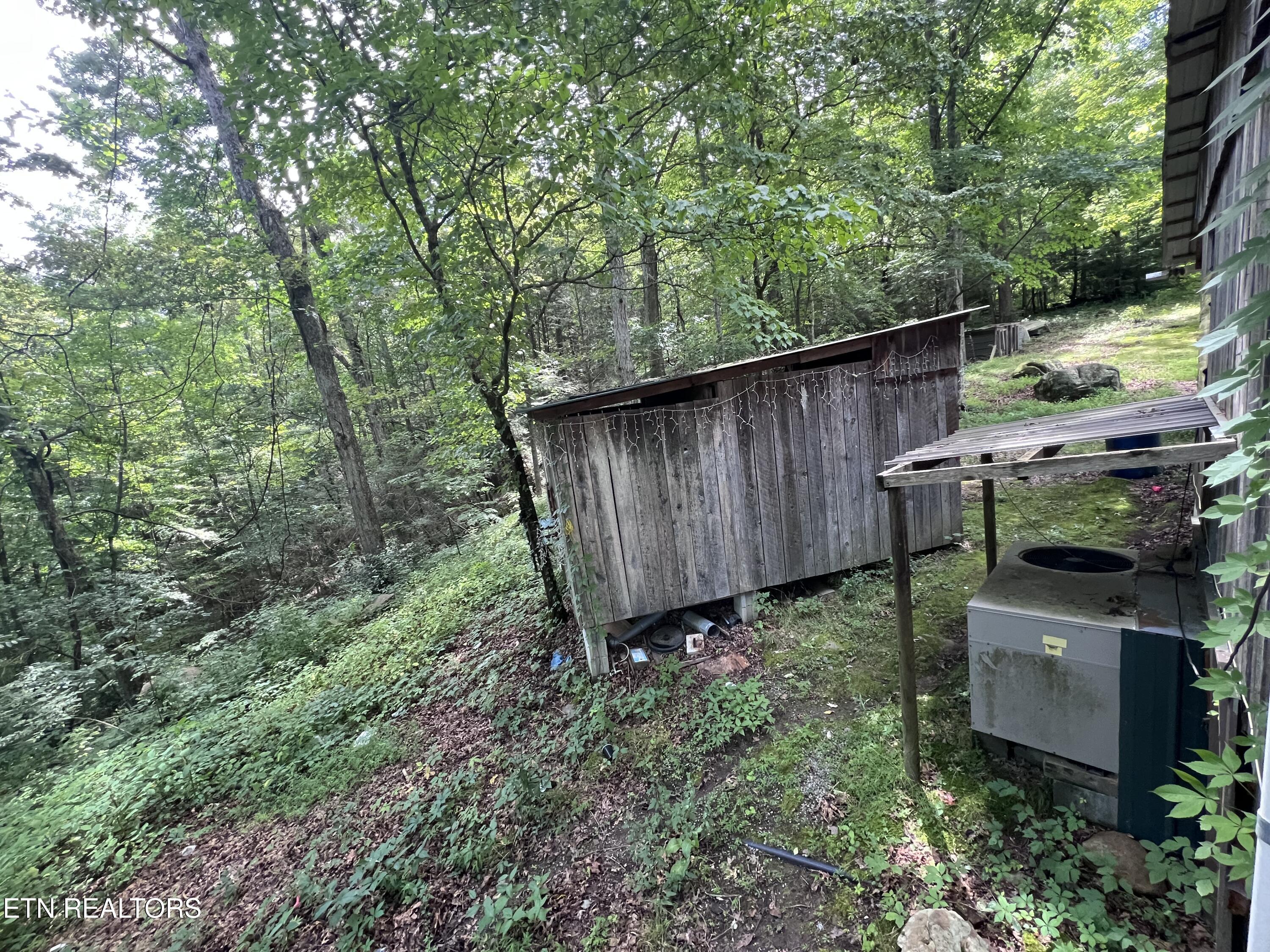 119 Wagon Hollow Road Middlesboro, KY 40965 - Photo 19 of 51 IMG_2849
