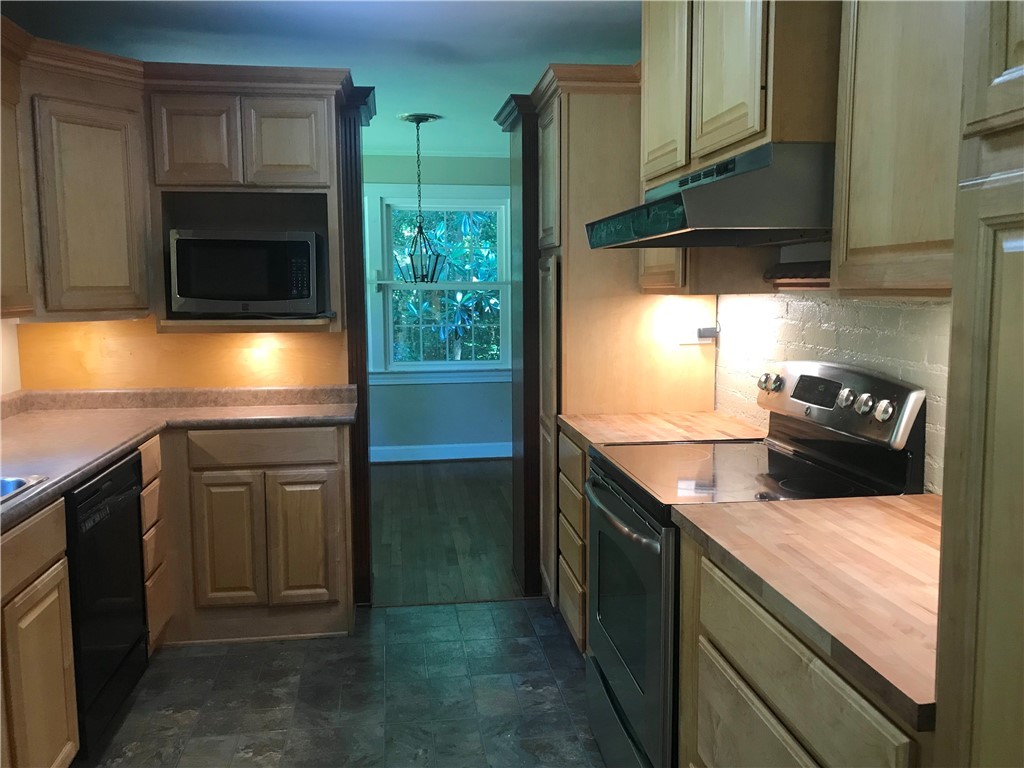 325 Pendleton Road Clemson, SC 29631 - Photo 8 of 38