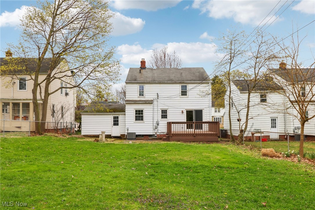 4875 Westbourne Road Cleveland, OH 44124 - Photo 8 of 35