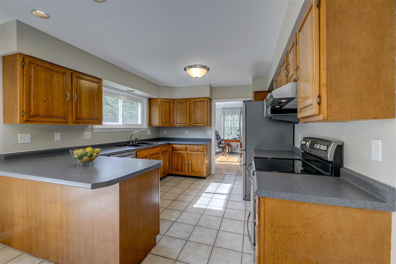4 Tall Pines Road Durham, NH 03824 - Photo 11 of 40