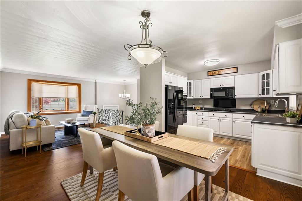 11660 Dennis Circle Irwin, PA 15642 - Photo 11 of 44