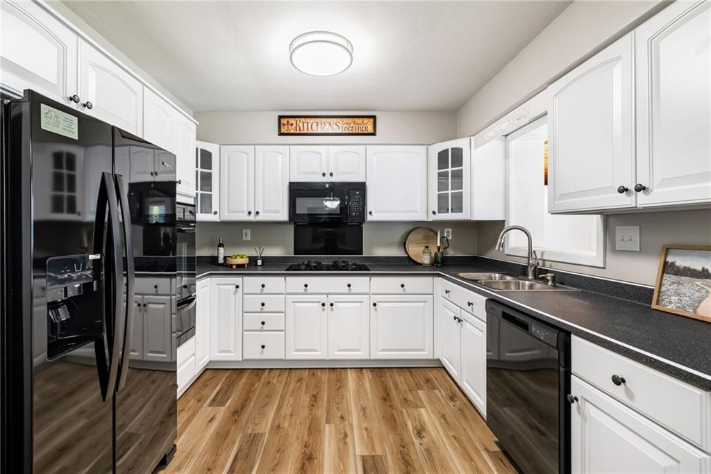 11660 Dennis Circle Irwin, PA 15642 - Photo 14 of 44