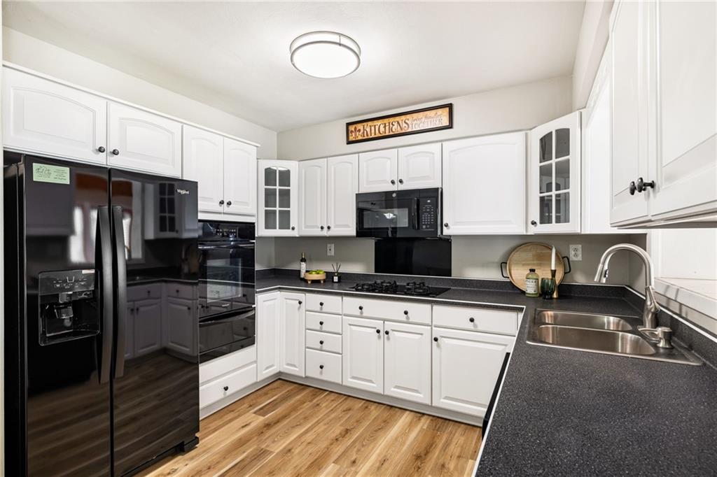 11660 Dennis Circle Irwin, PA 15642 - Photo 15 of 44