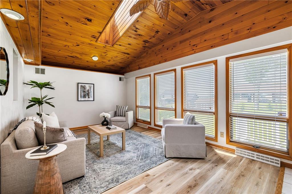 11660 Dennis Circle Irwin, PA 15642 - Photo 17 of 44