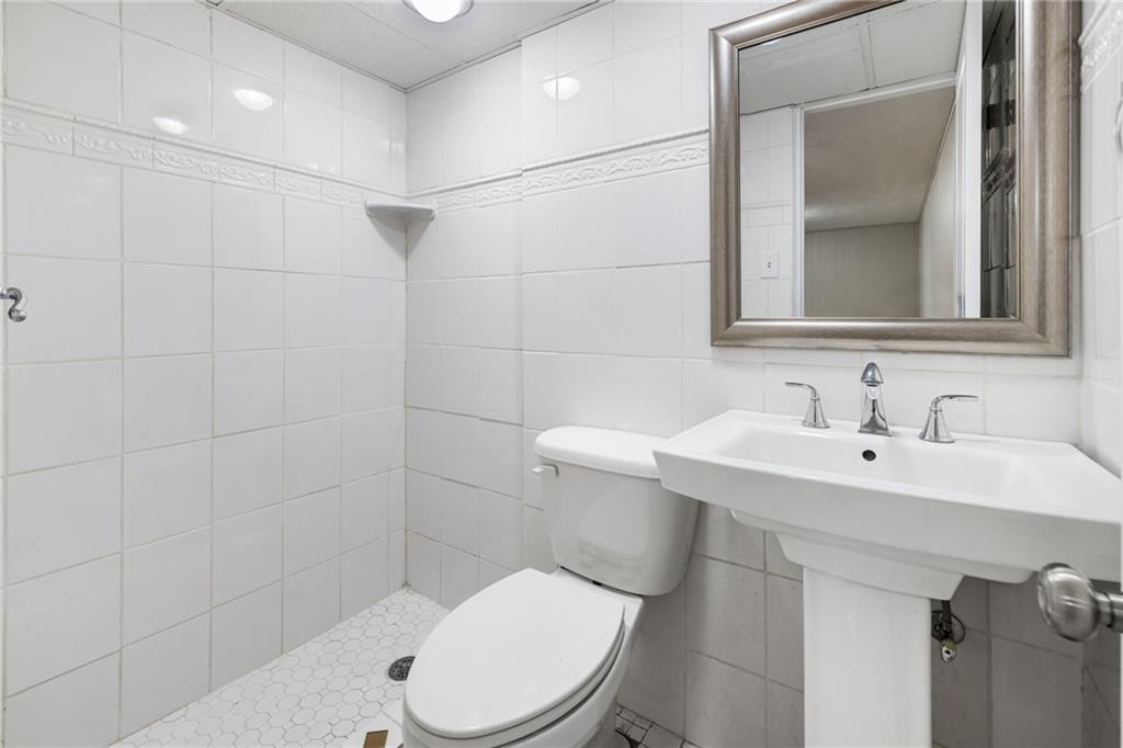 11660 Dennis Circle Irwin, PA 15642 - Photo 32 of 44