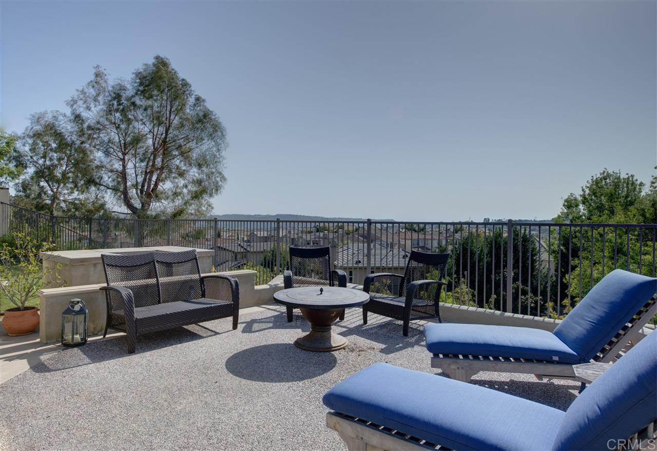 2394 Lapis Road Carlsbad, CA 92009 - Photo 18 of 25 Conversation area