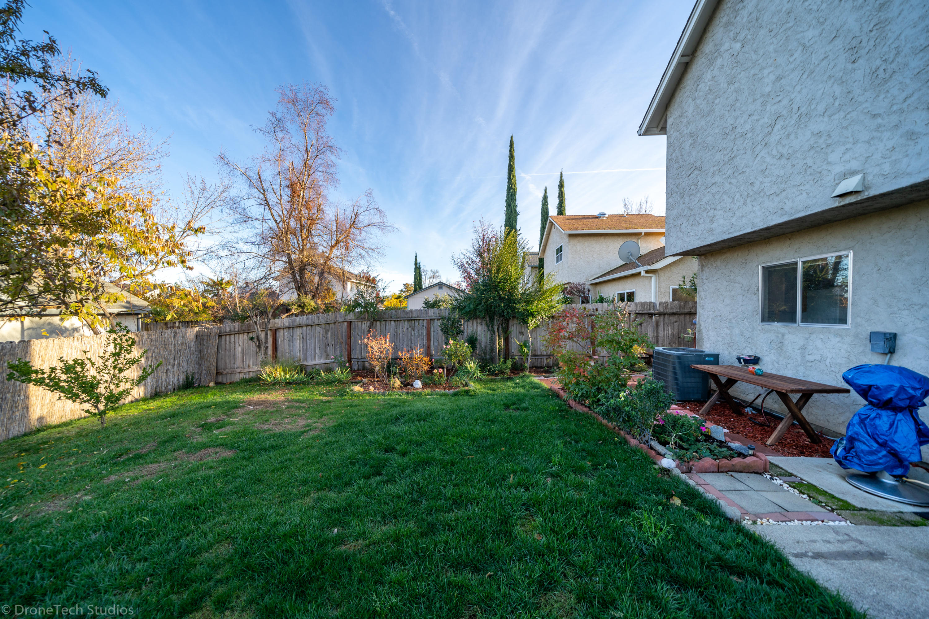 422 Shell Drive Redding, CA 96003 - Photo 20 of 35 422 Shell Dr-25