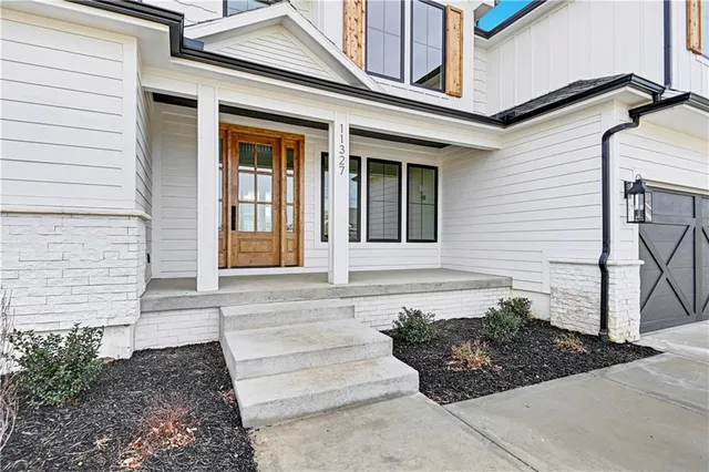 $1,174,000 | 11327 West 170th Terrace, Overland Park, KS 66221