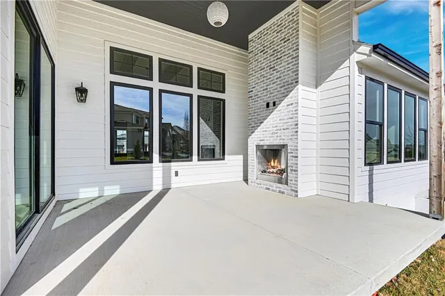 $1,174,000 | 11327 West 170th Terrace, Overland Park, KS 66221