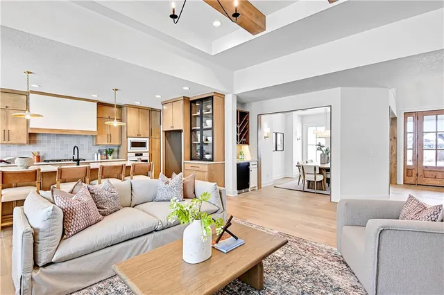 $1,174,000 | 11327 West 170th Terrace, Overland Park, KS 66221