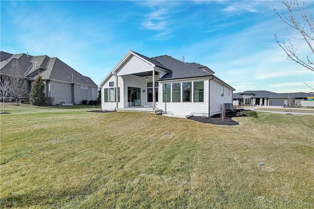 $1,174,000 | 11327 West 170th Terrace, Overland Park, KS 66221