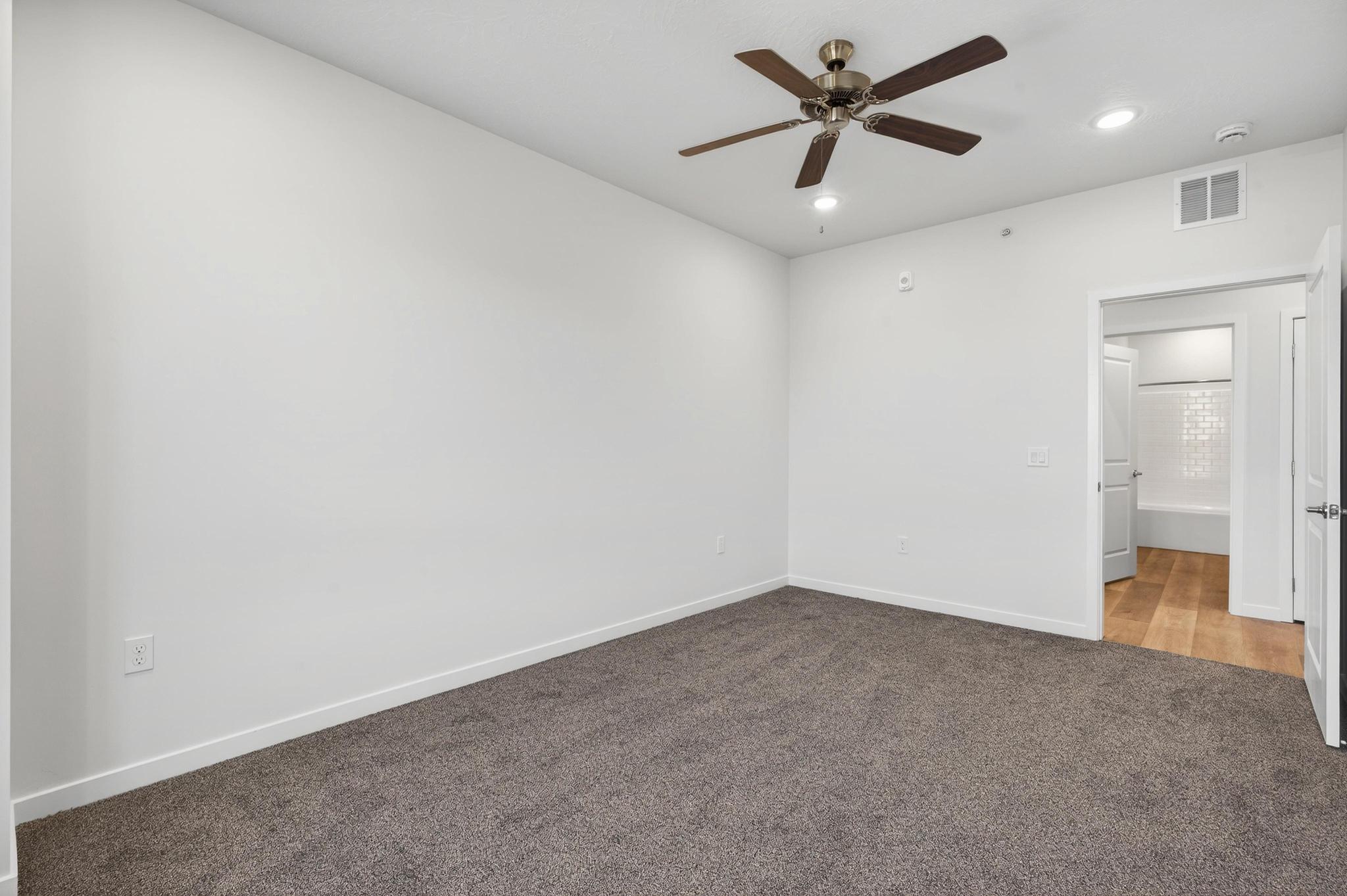 983 West State Street, Unit C203 Hurricane, UT 84737 - Photo 32 of 48 DSC09467