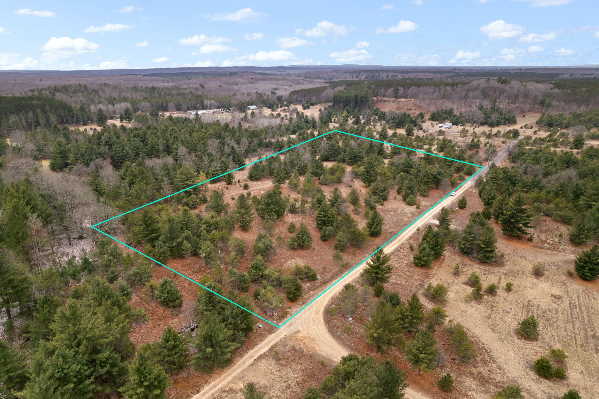 2 West 48 Road Cadillac, MI 49601 - Photo 2 of 14 37-web-or-mls-DJI_0042 copy