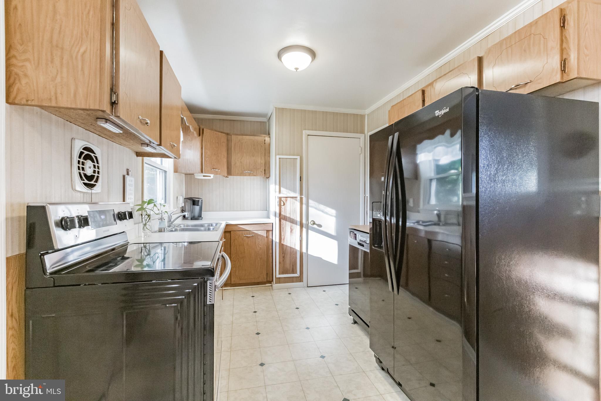 54 Queens Way Newark, DE 19713 - Photo 3 of 30