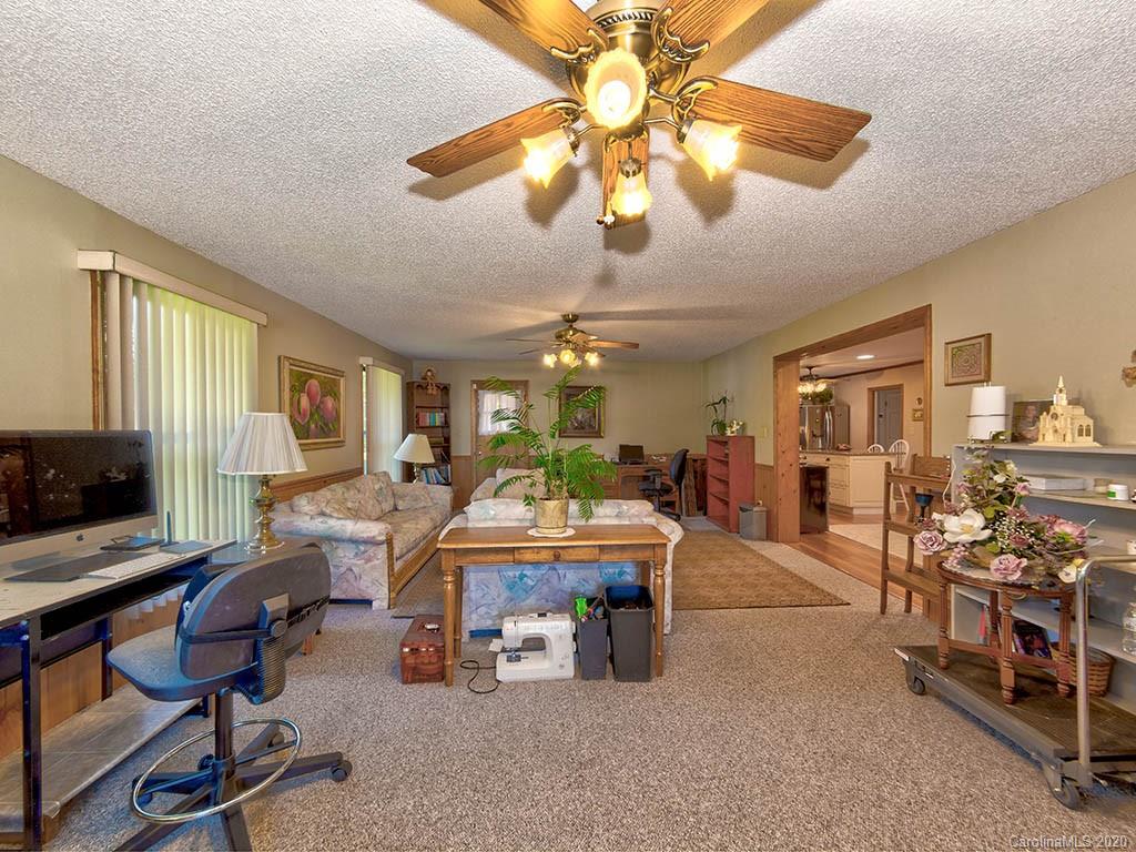 414 Kimmswick Road Charlotte, NC 28214 - Photo 16 of 35 Gallery Image 16