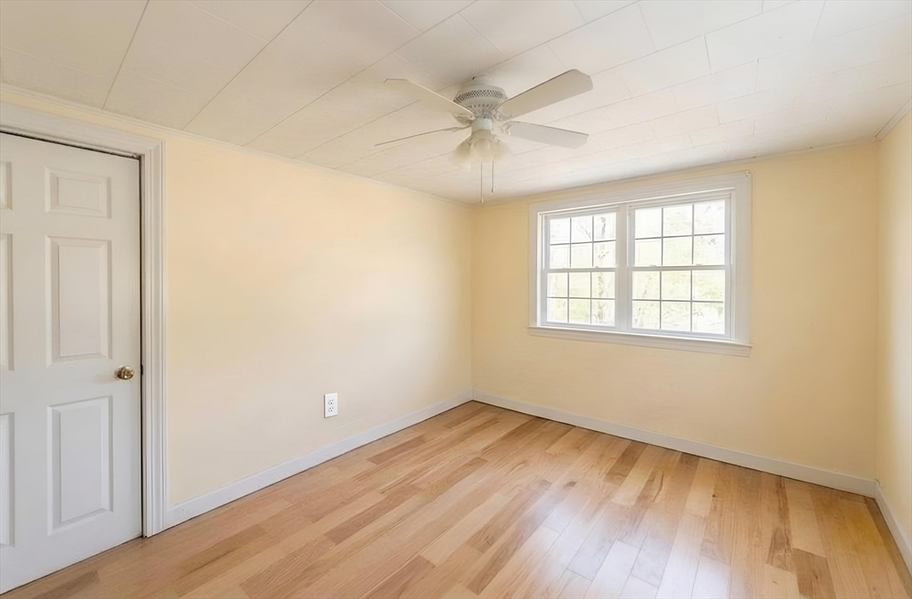 76 East Shore Road Holbrook, MA 02343 - Photo 10 of 23