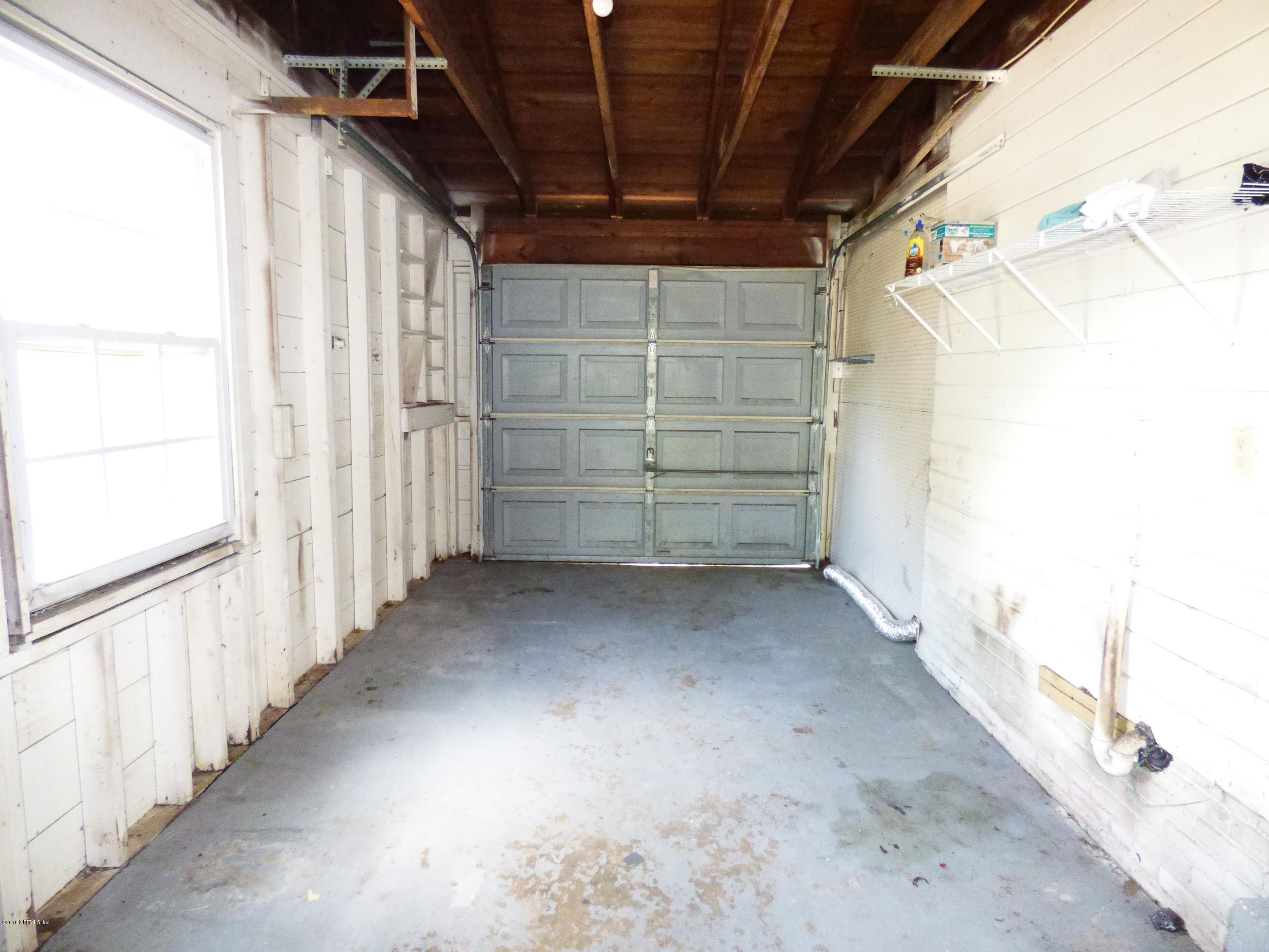 1504 Charon Road Jacksonville, FL 32205 - Photo 13 of 15 attached garage