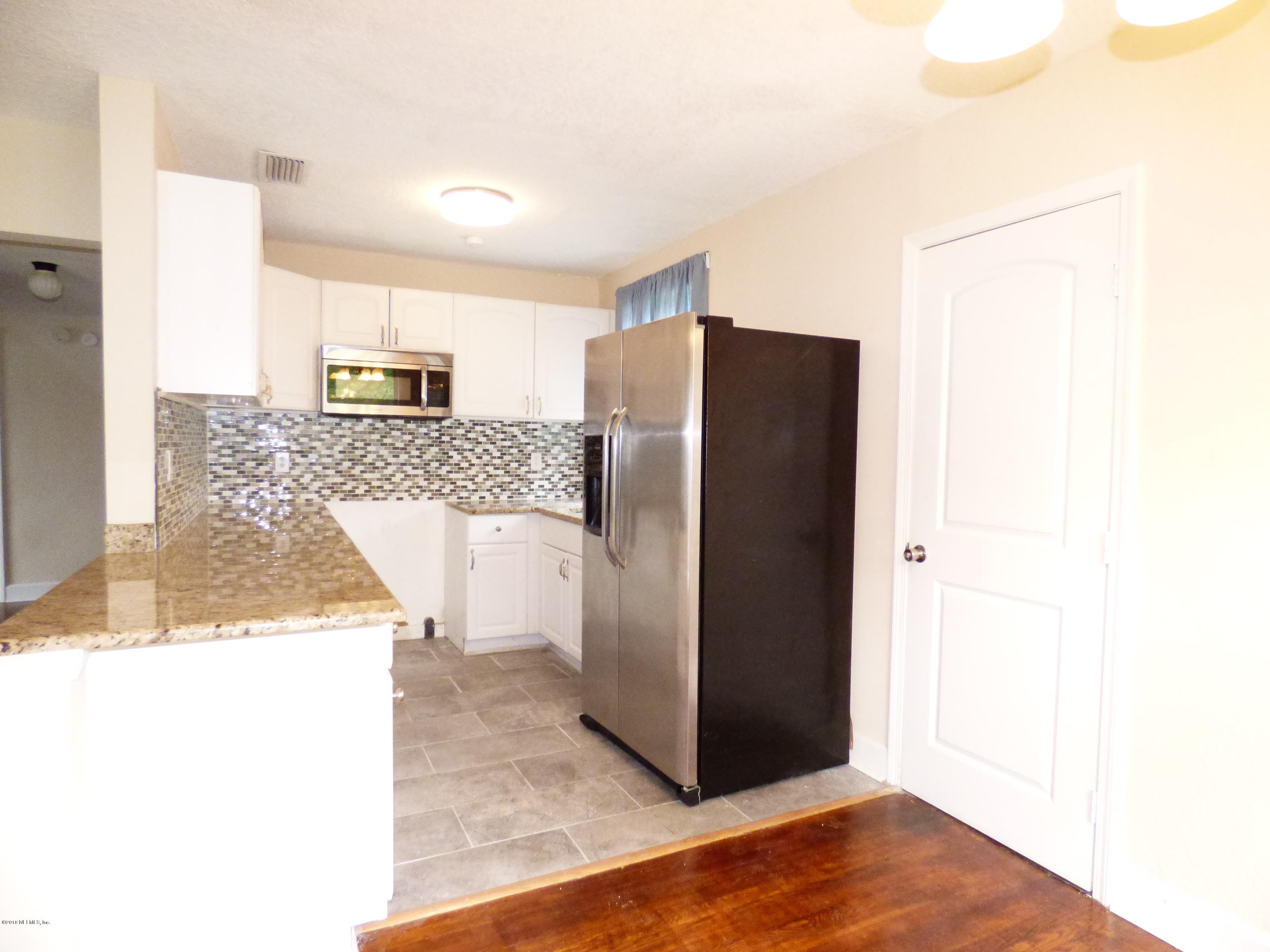 1504 Charon Road Jacksonville, FL 32205 - Photo 3 of 15 Kitchen