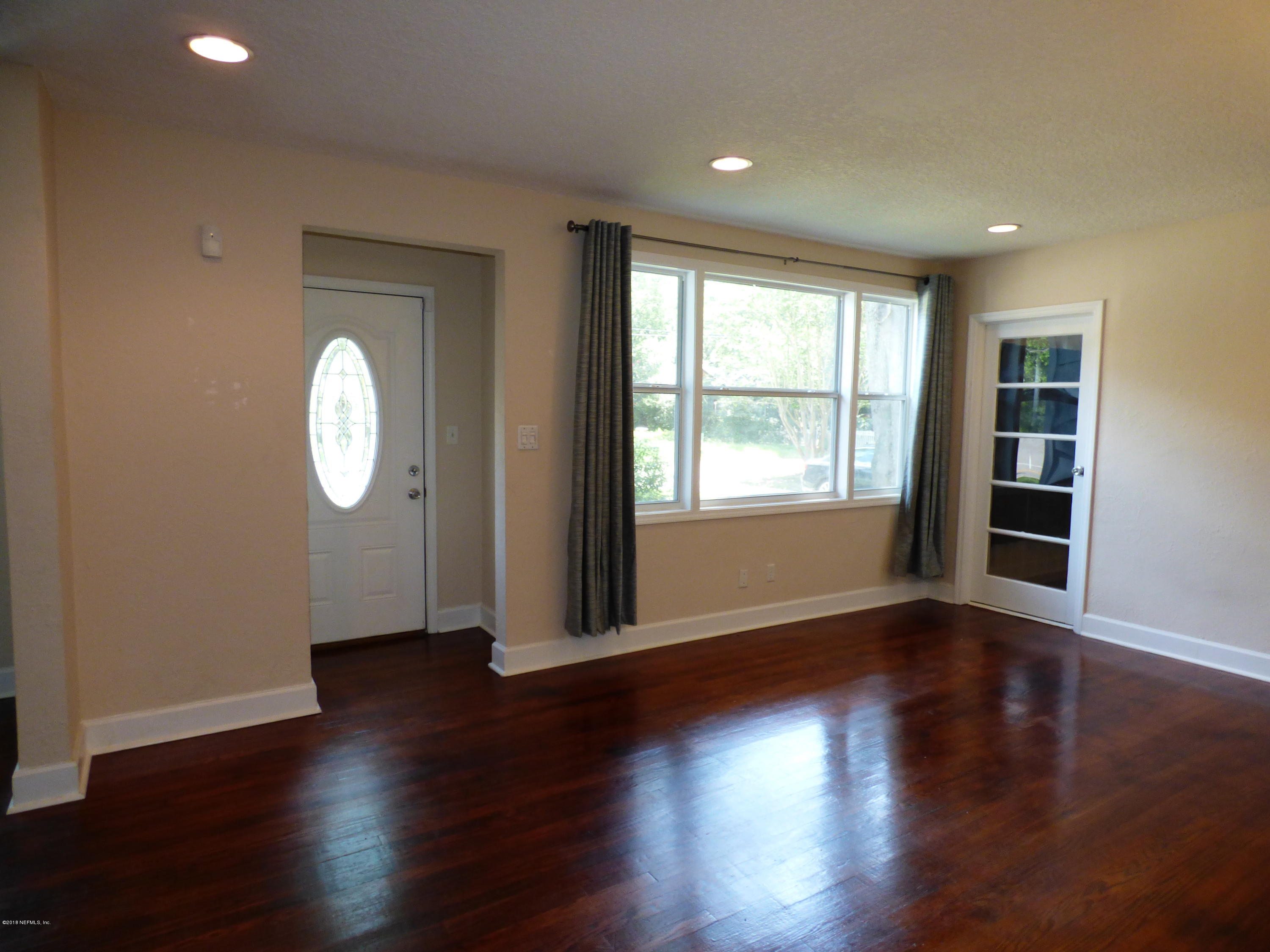 1504 Charon Road Jacksonville, FL 32205 - Photo 7 of 15 Family Room