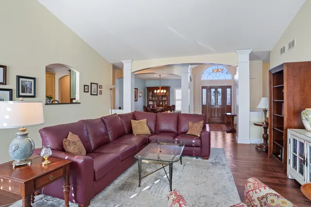 $639,000 | 226 Glenbrook Court, Gilberts, IL 60136