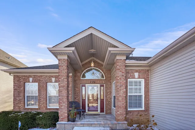 $639,000 | 226 Glenbrook Court, Gilberts, IL 60136