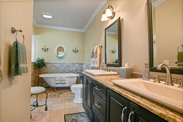 $639,000 | 226 Glenbrook Court, Gilberts, IL 60136