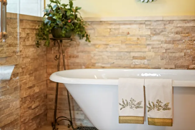 $639,000 | 226 Glenbrook Court, Gilberts, IL 60136