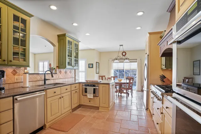 $639,000 | 226 Glenbrook Court, Gilberts, IL 60136