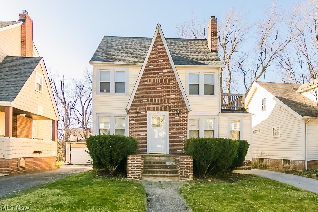3985 Orchard Road Cleveland Heights, OH 44121 - Photo 1 of 34 Gallery Image 1