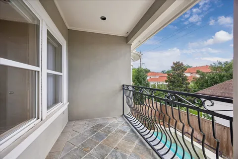 $1,570,000 | 5211 Pocahontas Street, Bellaire, TX 77401
