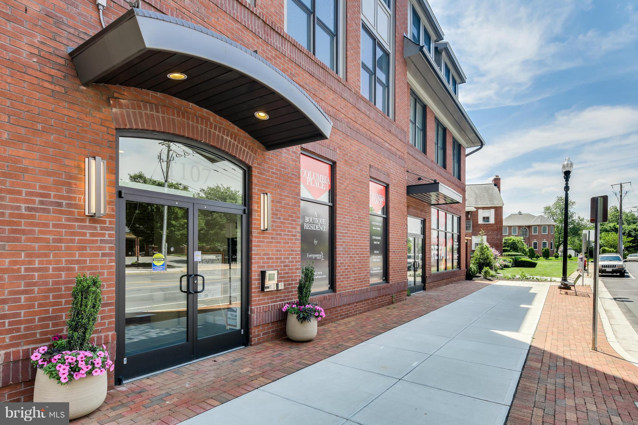 1107 South Walter Reed Drive, Unit 302 Arlington, VA 22204 - Photo 2 of 18 Exterior (Front)