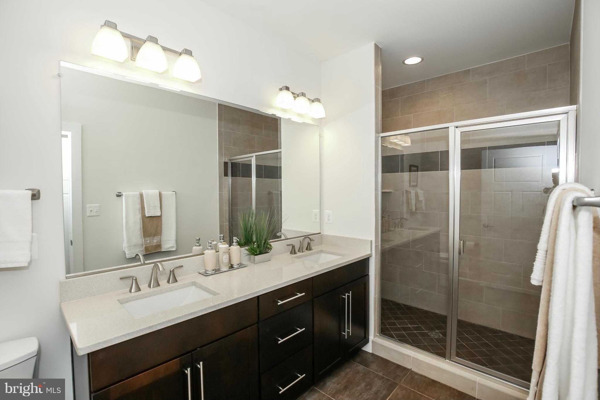 1107 South Walter Reed Drive, Unit 302 Arlington, VA 22204 - Photo 13 of 18 Bath (Master)