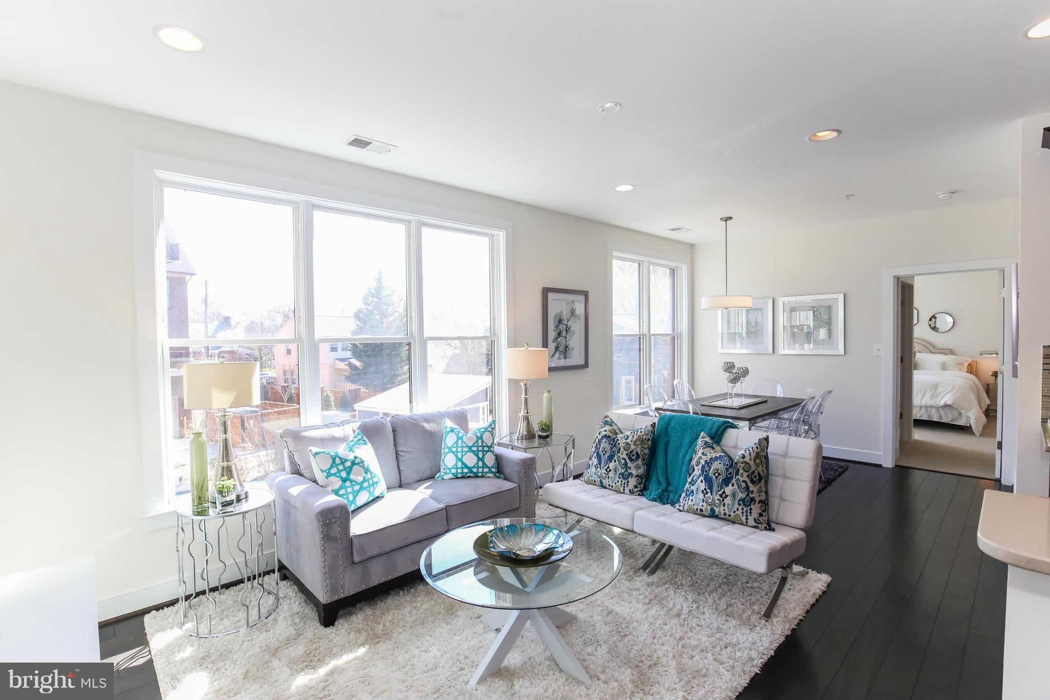 1107 South Walter Reed Drive, Unit 302 Arlington, VA 22204 - Photo 4 of 18 Living Room