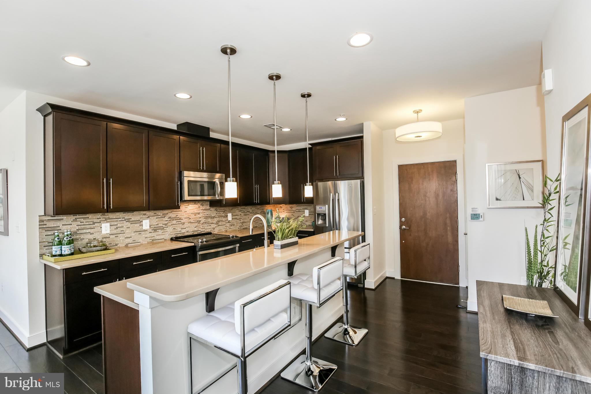 1107 South Walter Reed Drive, Unit 302 Arlington, VA 22204 - Photo 7 of 18 Kitchen