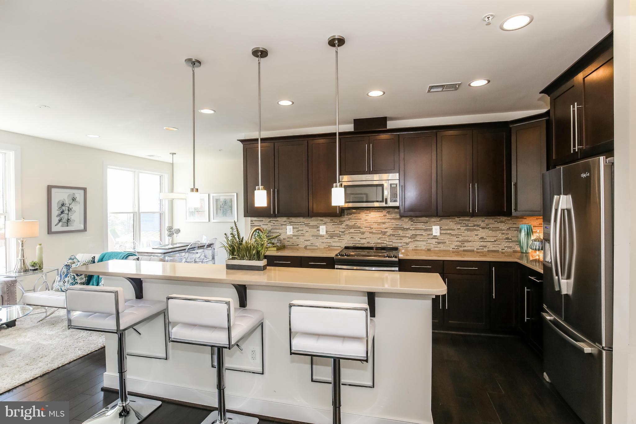 1107 South Walter Reed Drive, Unit 302 Arlington, VA 22204 - Photo 8 of 18 Kitchen