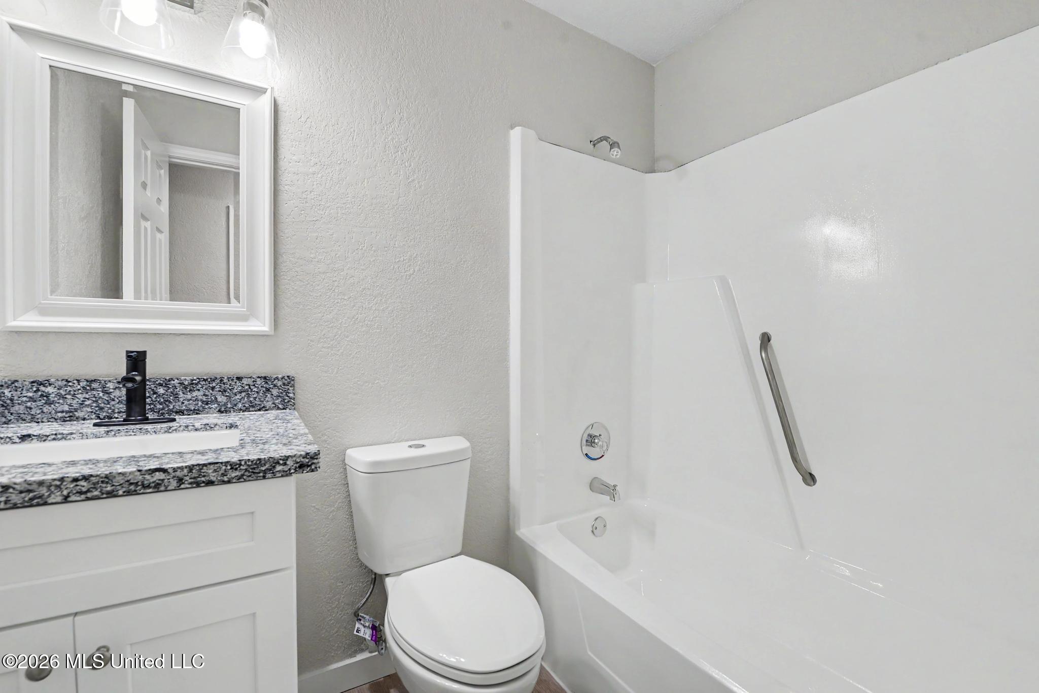 258 Magnolia Street Biloxi, MS 39530 - Photo 15 of 26 015
