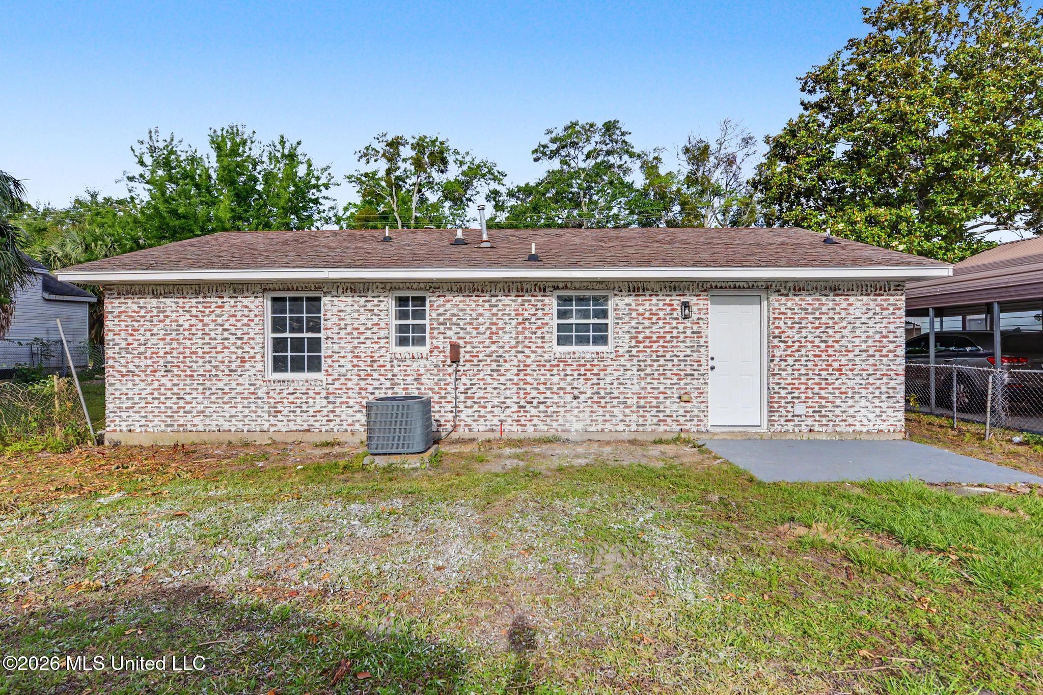 258 Magnolia Street Biloxi, MS 39530 - Photo 18 of 26 018