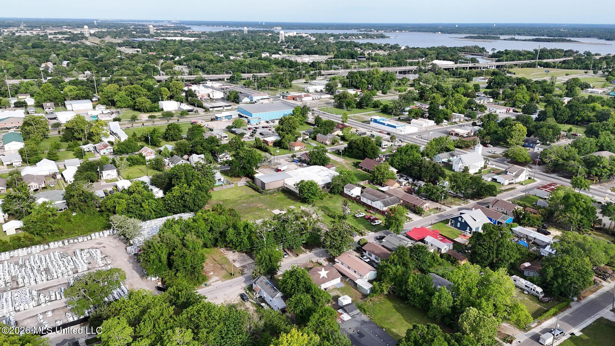 258 Magnolia Street Biloxi, MS 39530 - Photo 24 of 26 024