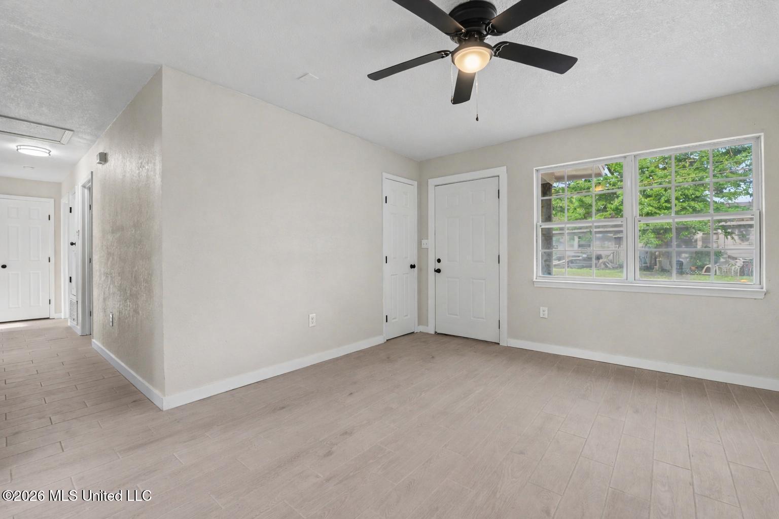 258 Magnolia Street Biloxi, MS 39530 - Photo 3 of 26 003