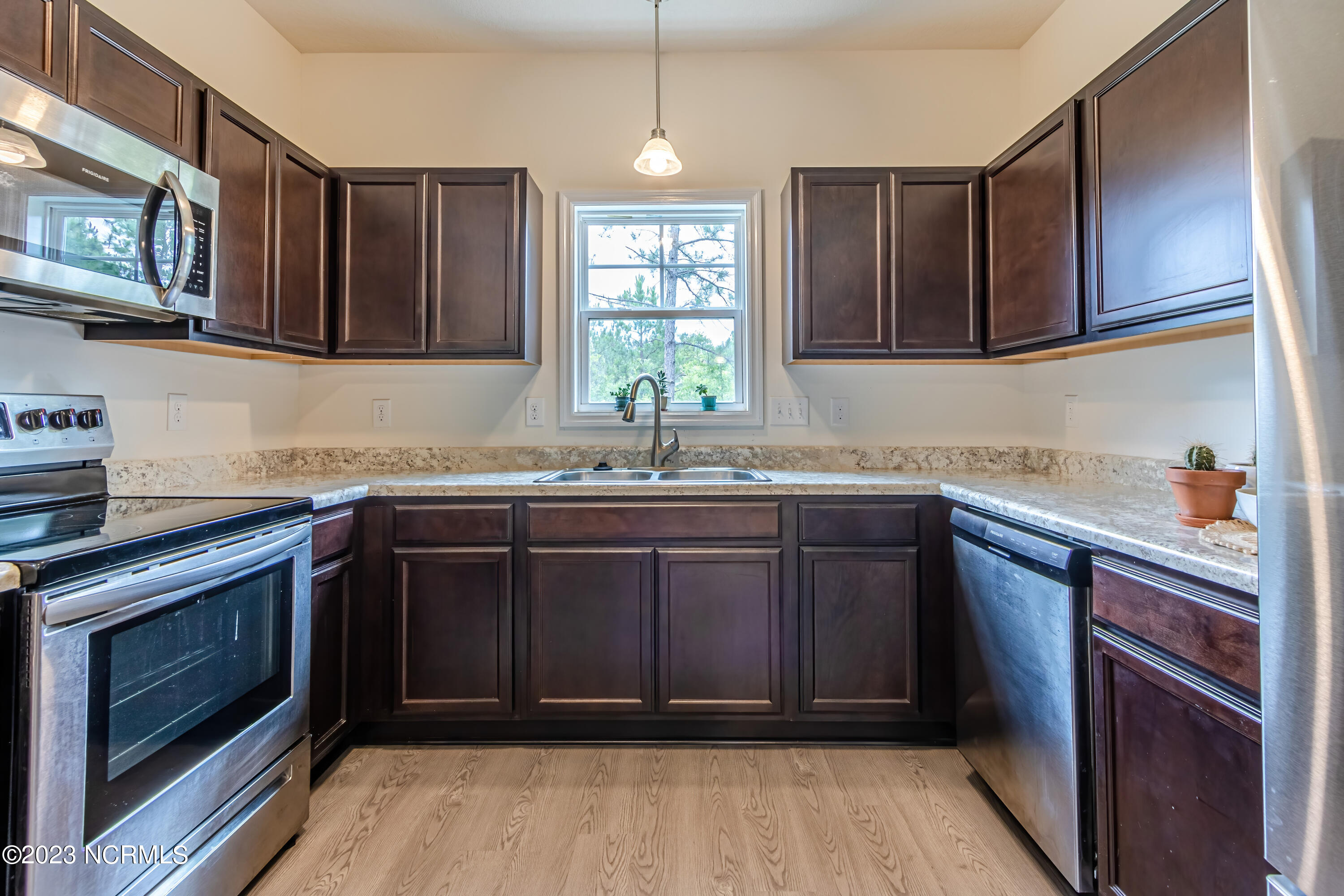 296 Currituck Drive Holly Ridge, NC 28445 - Photo 10 of 43 ALOVE (8 of 45)